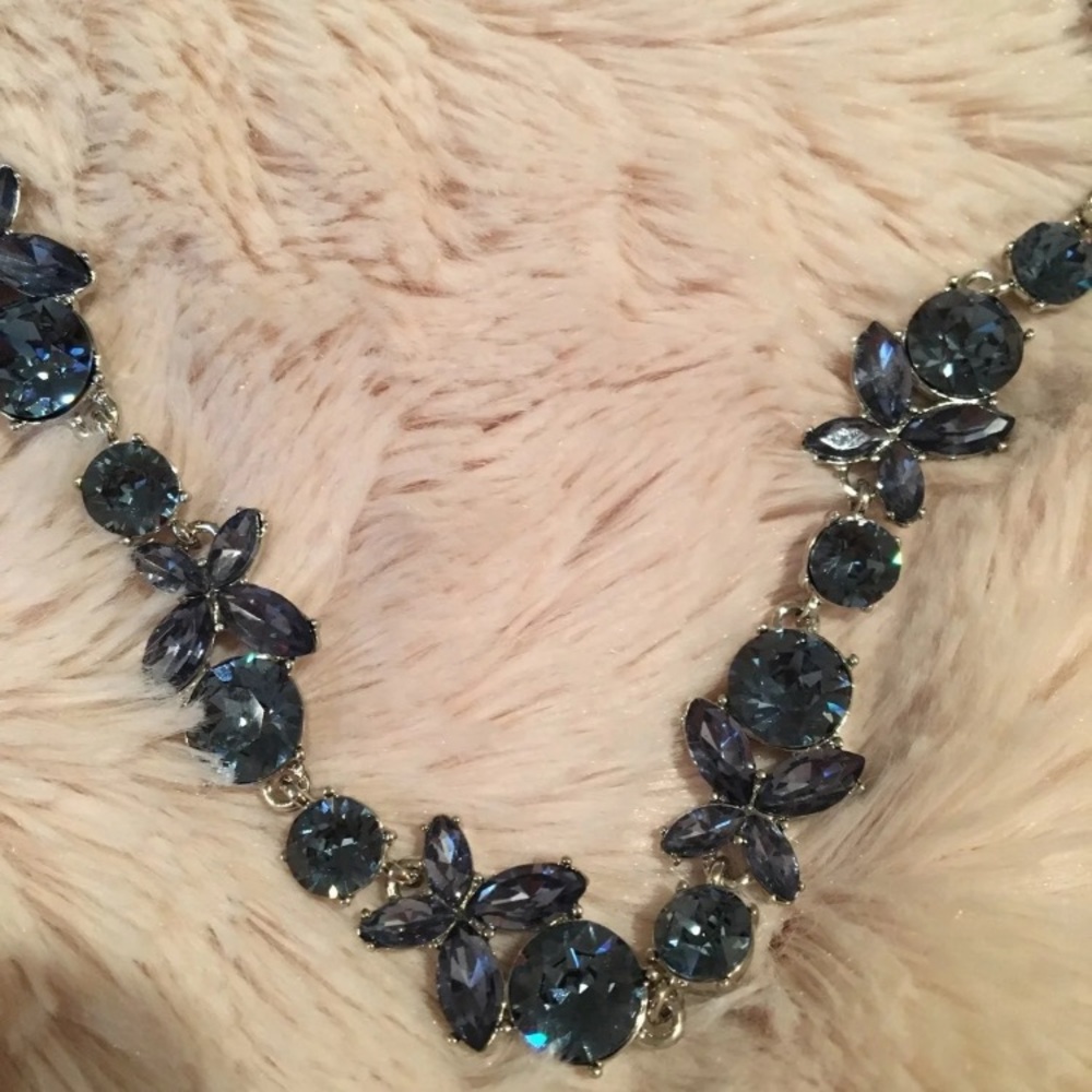 Givenchy Necklace - Picture 3 of 5
